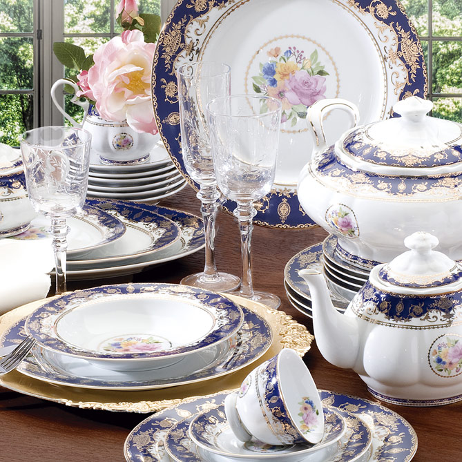 Conjunto de Mesa “Porcelaine Royale”: Conjunto de Mesa para 12 pessoas